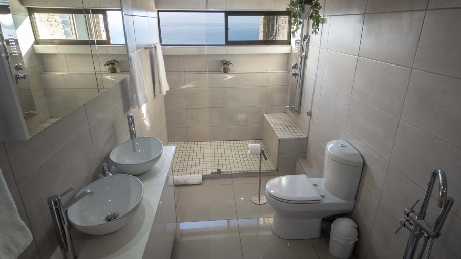 4 Bedroom Property for Sale in Linkside Western Cape